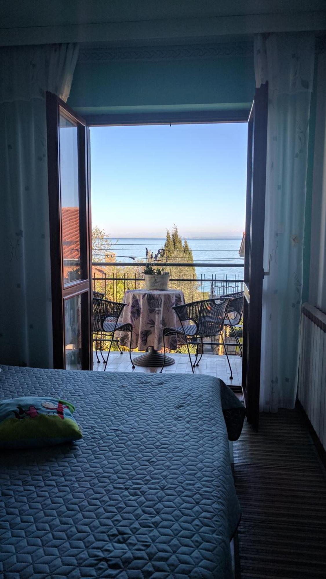 Apartments Kolorcek Ізола Екстер'єр фото