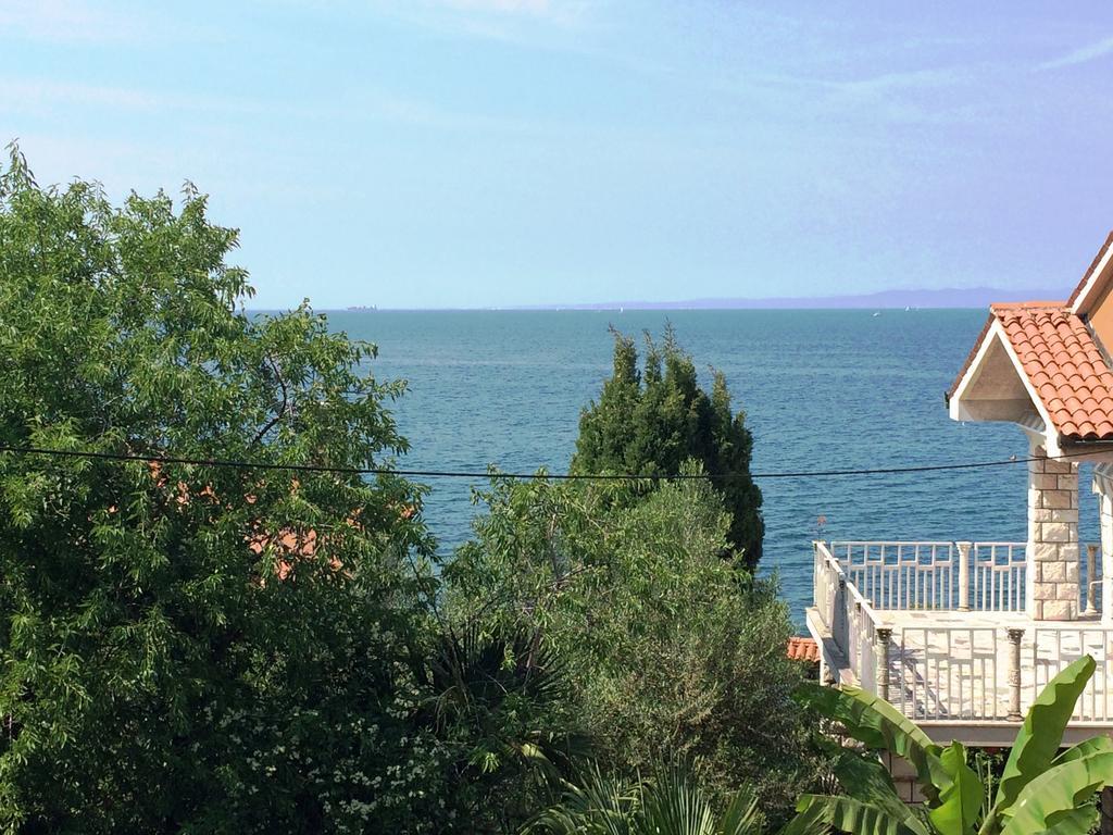 Apartments Kolorcek Ізола Екстер'єр фото