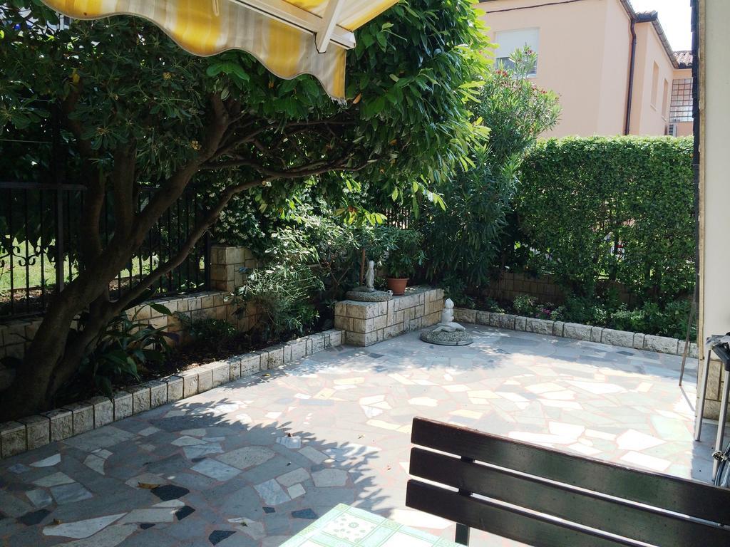 Apartments Kolorcek Ізола Екстер'єр фото